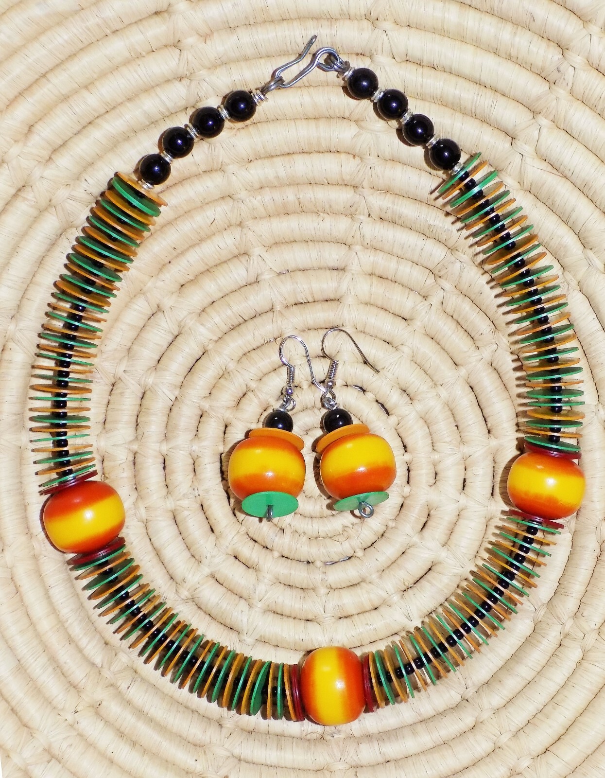 African Resin & Heishi Choker & Earrings Set jnha7