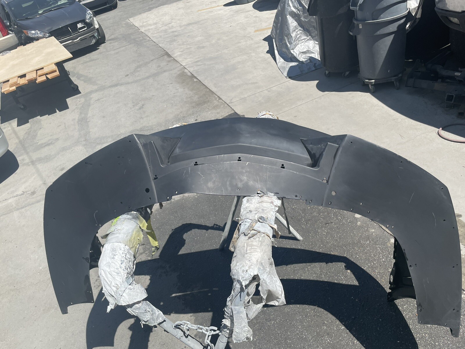 2005 2006 2007 2008 LAMBORGHINI GALLARDO FRONT BUMPER COVER 400807437 OEM