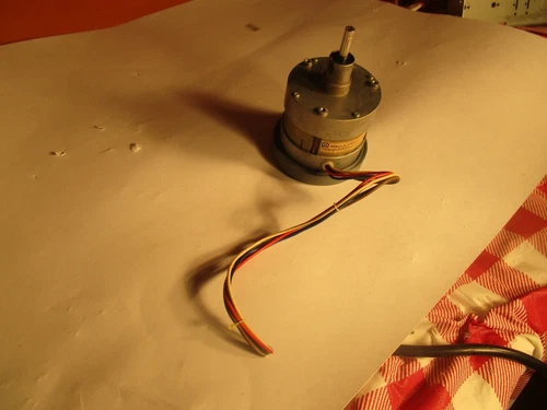 Pioneer RT- 707  CAPSTAN MOTOR  RXM-033 TESTED WORKING LOT 6