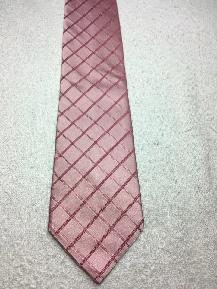 DKNY MENS TIE PINK WITH DARKER PINK STRIPES 3.75 X 59 - Image 2 of 4