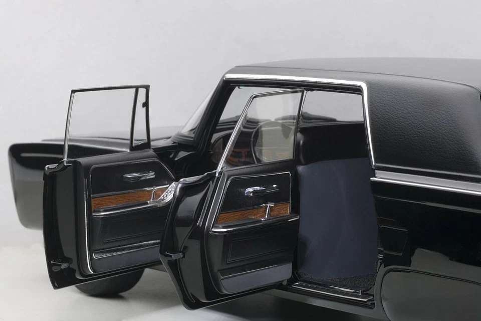 AUTOART 71546 1:18 THE GREEN HORNET TV SHOW CAR "BLACK BEAUTY" - Image 4 of 4