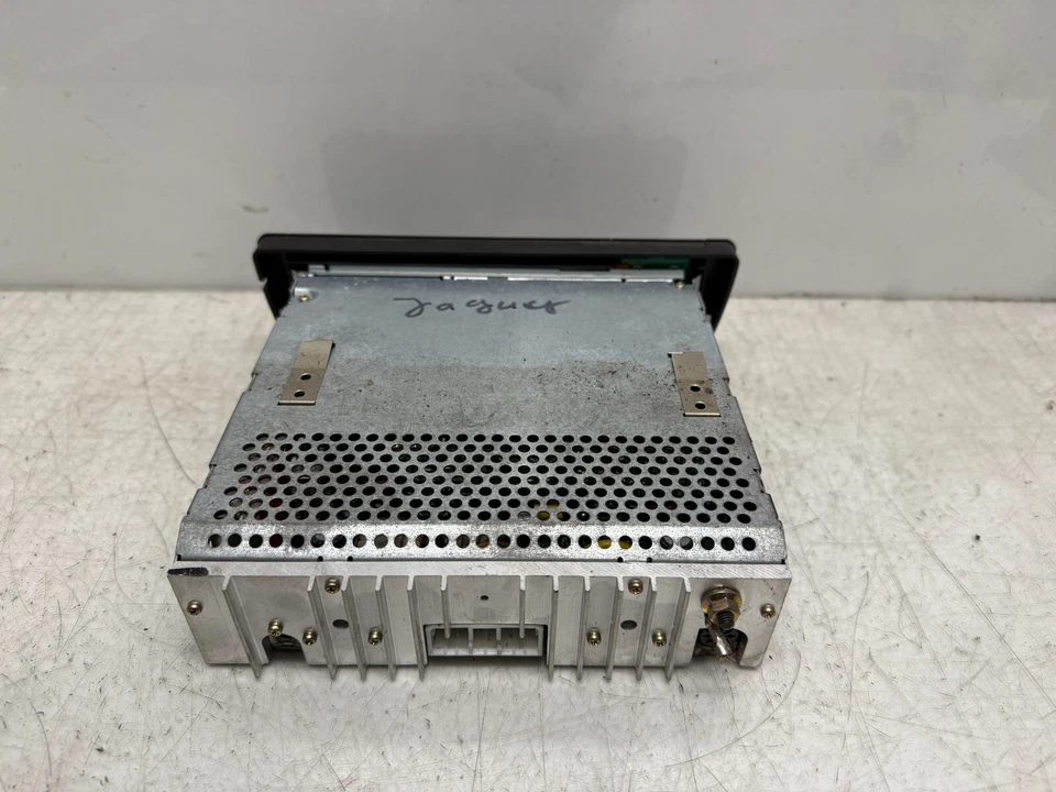 Jaguar XJ40 Autoradio Radio CD/Kassetten DBC11304 - Bild 2 von 3