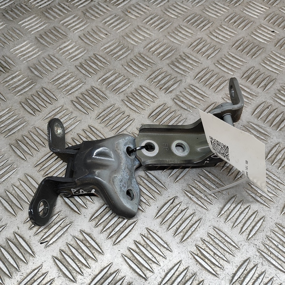 KIA XCEED CD Front Right Door Hinge Kit 79320-2V000 79325-1Y300