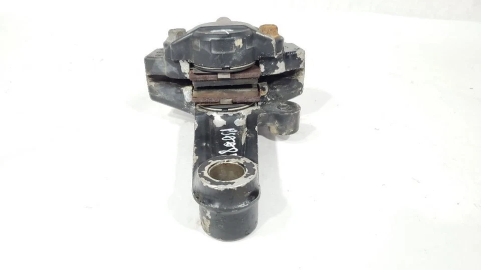 Оригинальный суппорт заднего тормоза 1979 Honda GL1000 Gold Wing Touring - Изображение 2 из 4