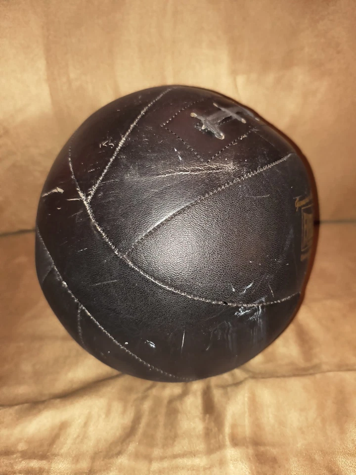 VTG Everlast Genuine Leather Medicine Ball 8 lbs - Choice of Champions Made USA - Image 3 of 4