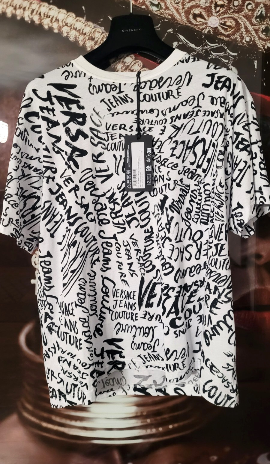 -65%OFF Versace Jeans Couture VJC White T-Shirt LOGOMANIA Tshirt sz L regular thumbnail 4