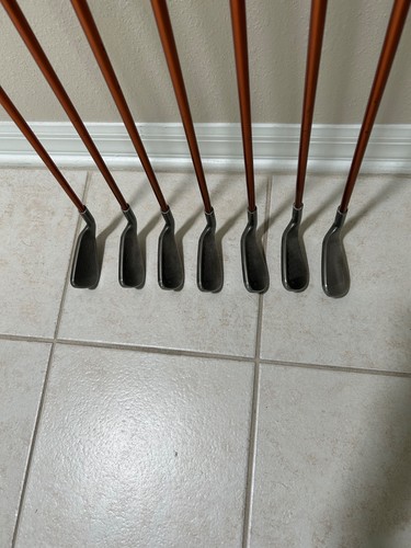 Ping G10 Iron Set Green Dot (4-PW) Regular-Graphite Very Nice (RH)