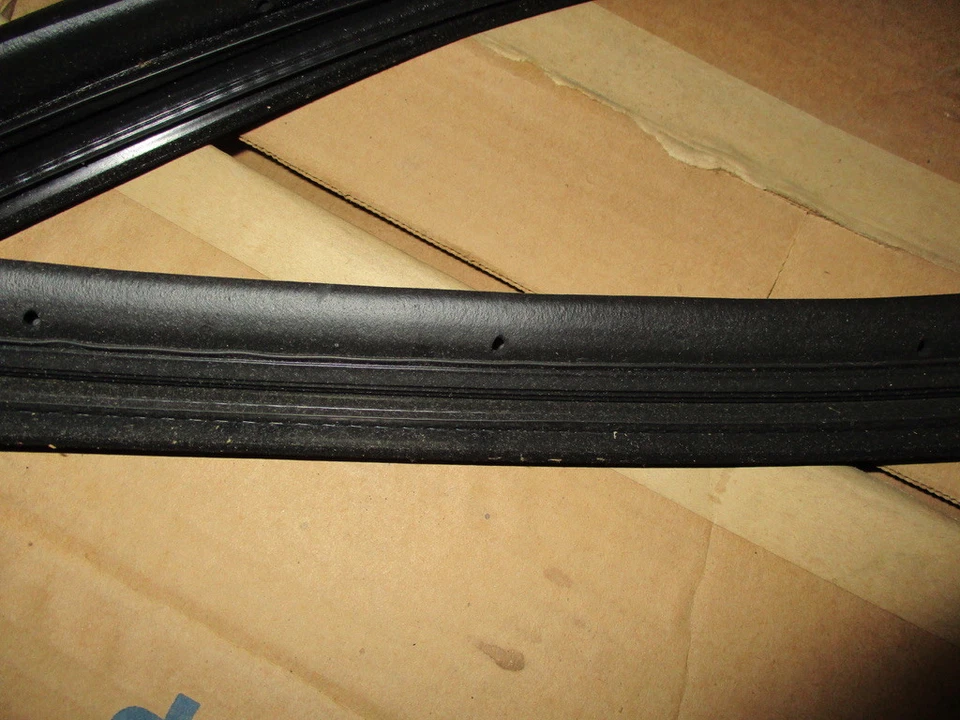 Restrip meteorológico para puerta delantera Lincoln Continental 1991-1994 derecha izquierda F10y5420708A OEM nuevo de lote original Foto 2 de 4