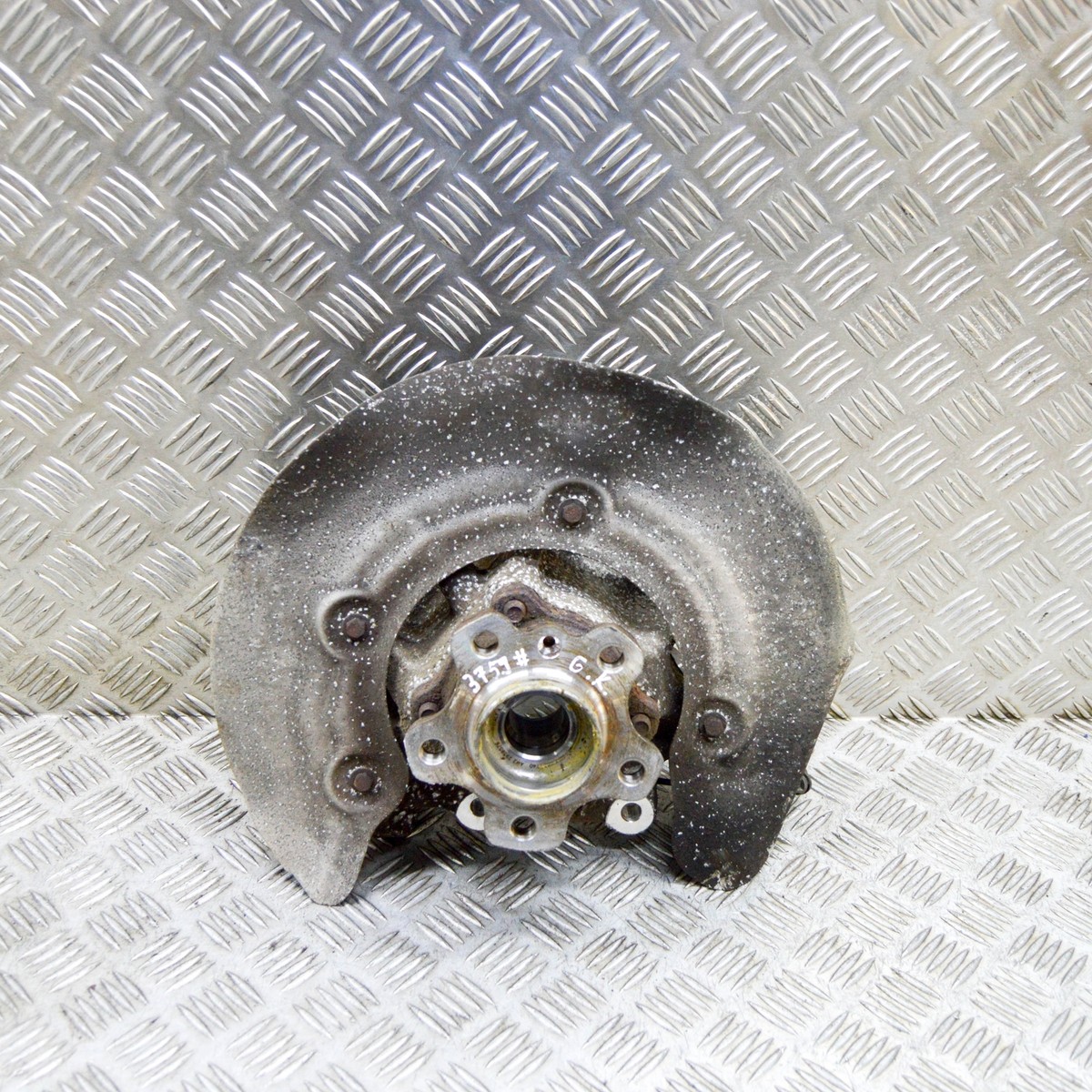 BMW X3 G01 xDrive 20i 135kw Rear Left Wheel Hub Spindle 6870531 