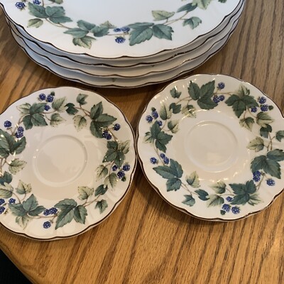 Nikko Tableware Blossom Time Wild Berry 4 Dinner Plates 2 Cup