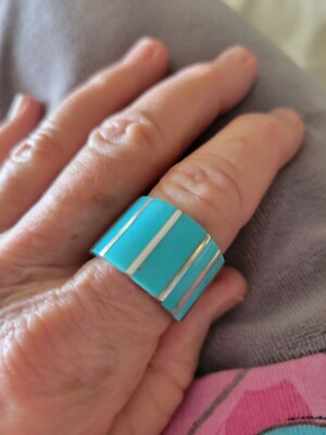 BRIGHT TURQUOISE STERLING CIGAR STYLE RING LOW PROFILE STERLING SZ 10 