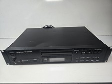 Tascam CD-200BT CD Player with Bluetooth Rackmount no Remote And user Manual