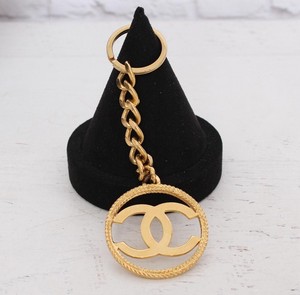 VINTAGE CHANEL Charm Gold Color Key Ring - PRE-OWNED-with COA