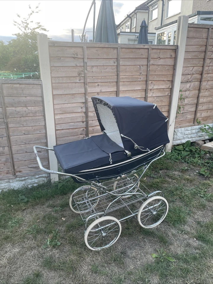 Coach Built Pram Excellent Condition All Accessories Included A Real Showpiece - Image 4 of 4