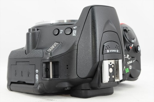 Nikon D5600 with 18-55mm and 70-300mm lens Shutter count 53664 Near Mint #18988E - Picture 4 of 10