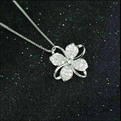 Halskette mit Anhänger 1,50 kt rundgeschliffener echter Moissanit Blume 14 K Weißgold vergoldet