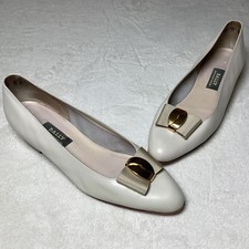 Vintage Bally Swiss Made Ivory Leather Low Heels 8.5N, Bow  Gold Buckle