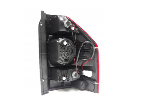 Luz trasera lateral derecha para MITSUBISHI Pajero Montero Shogun 2003-2006 - Imagen 5 de 9