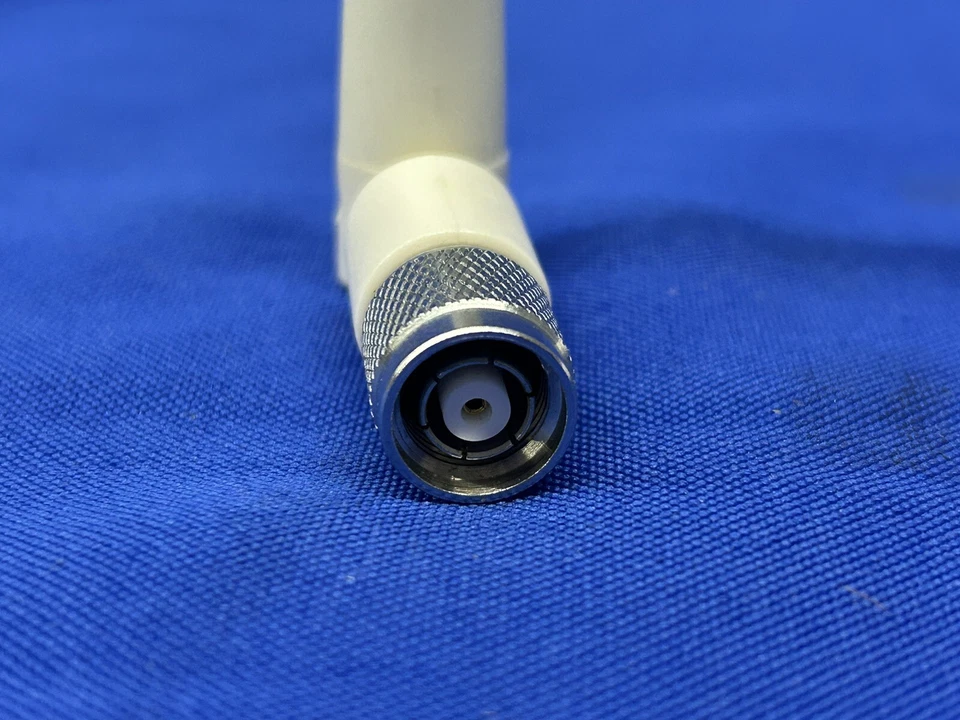 2.4GHz Articulated Dipole Antenna AIR-ANT2422DW-R 2.2 dBi Omni Directional Cisco - Image 4 of 4