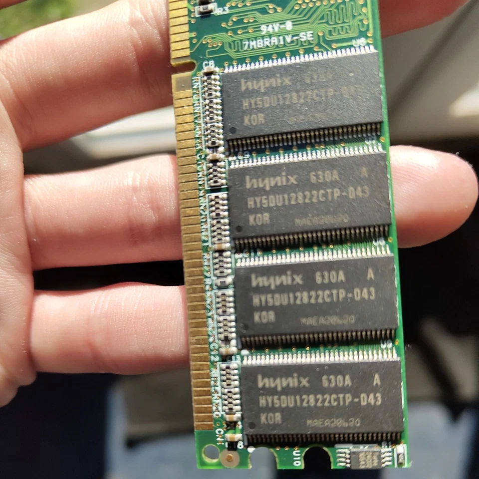 Hynix 512MB PC2100U 266MHz - Image 2 of 3