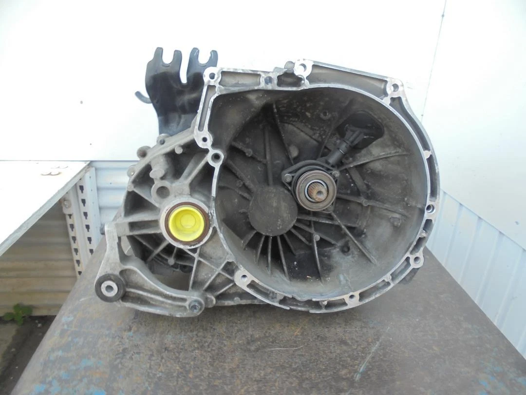 3M5R7002YG Gearbox for VOLVO V50 FAMILIAR 1.6 D Kinetic 2006 4921175