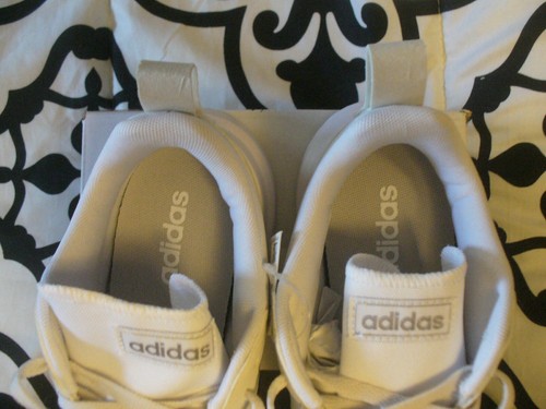 Adidas Girls Cloud Foam RUN60S EE9736 Girls Sneakers,White Size 7 NEW - Picture 4 of 9