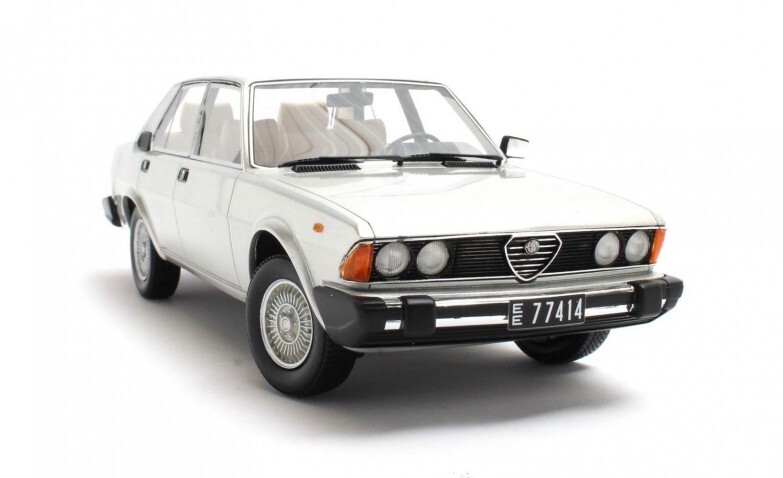 Alfa 6 2.5 Argent 1979 Cult Models 1/18 voiture miniature de collection