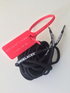 off white vapormax red tag