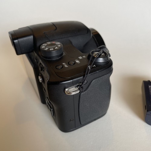Panasonic Lumix DMC F27 Leica Lens With Battery - Picture 8 of 8