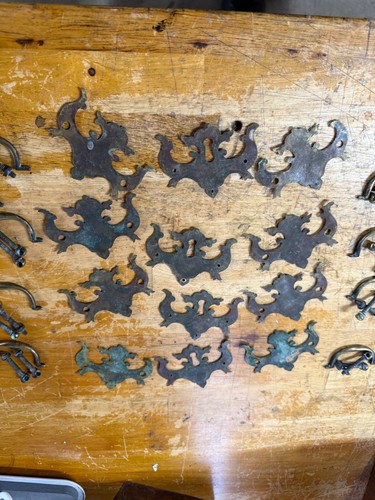antique Period chippendale batwing brass 18th hardware plates escutcheons bail - Picture 21 of 24