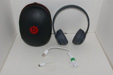 Beats Solo 3 Wireless Bluetooth On-Ear Headphones Grey A1796 w/NEW EARPADS
