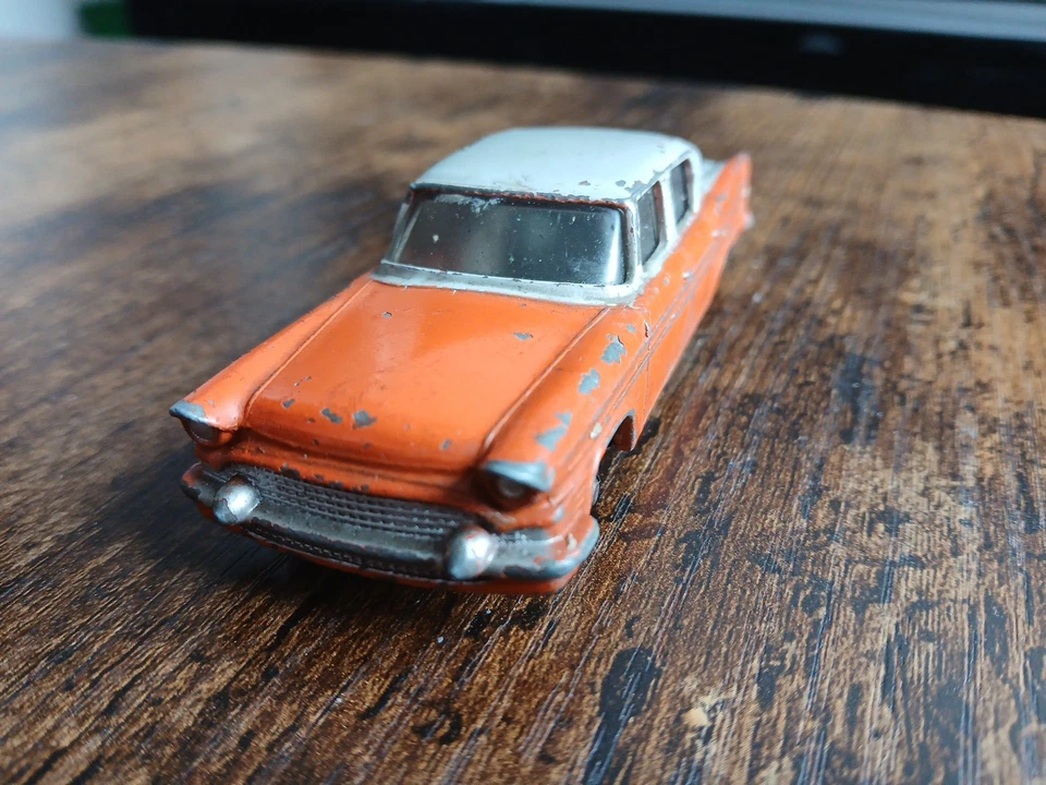 Cortapelos Dinky Toys #180 Packard   Foto 2 de 4