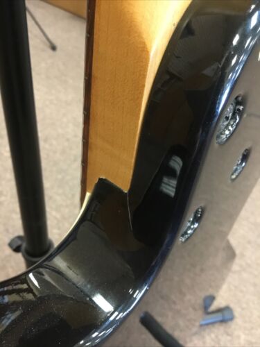 Godin Radiator Electric Guitar - Black W/Pearl Pickguard *SOLD AS IS PARTS ONLY* - Picture 18 of 19