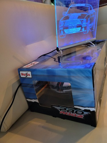 2010 Ford Mustang GT convertible # 31337 # 1:18 Maisto Pro Rodz + LED Leuchtbild - Bild 8 von 20
