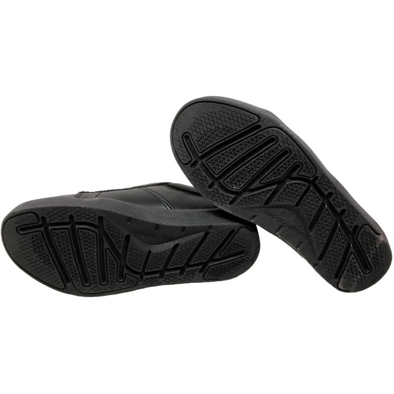 Zapatos formales negros de varias tallas Hush Puppies H-Layden Genius para niños Foto 2 de 3