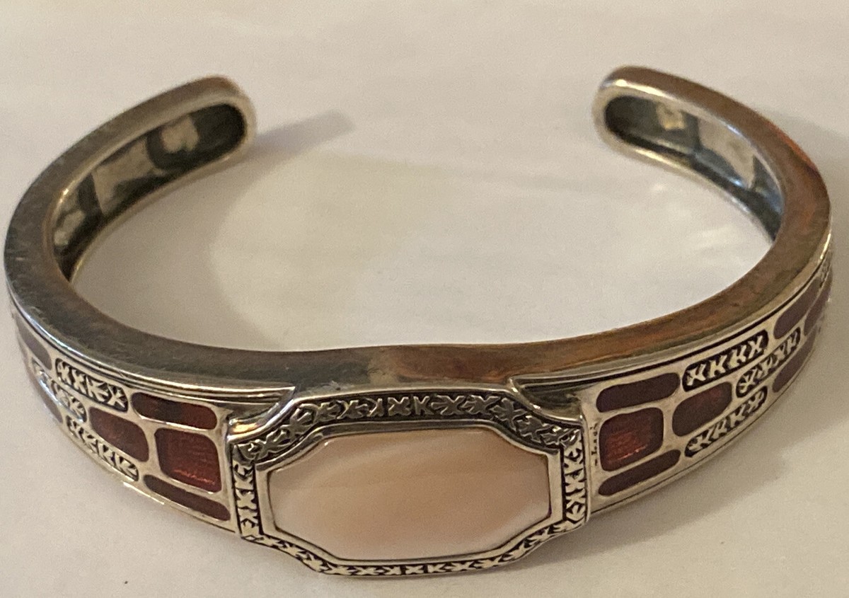 One Of The Finest Ever Vintage Native American Zuni Needle Coral Sterling Silver Bracelet One Of The Finest Ever Vintage Native American Zuni Needle Coral Sterling Silver Bracelet