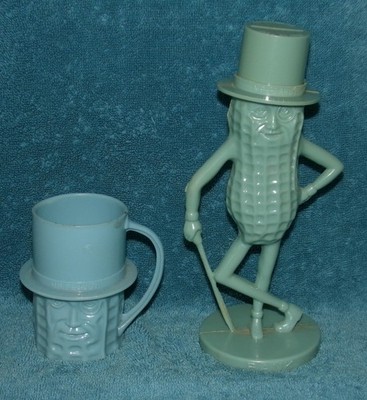 MR. PEANUT BANK & CUP IN LIGHT BLUE