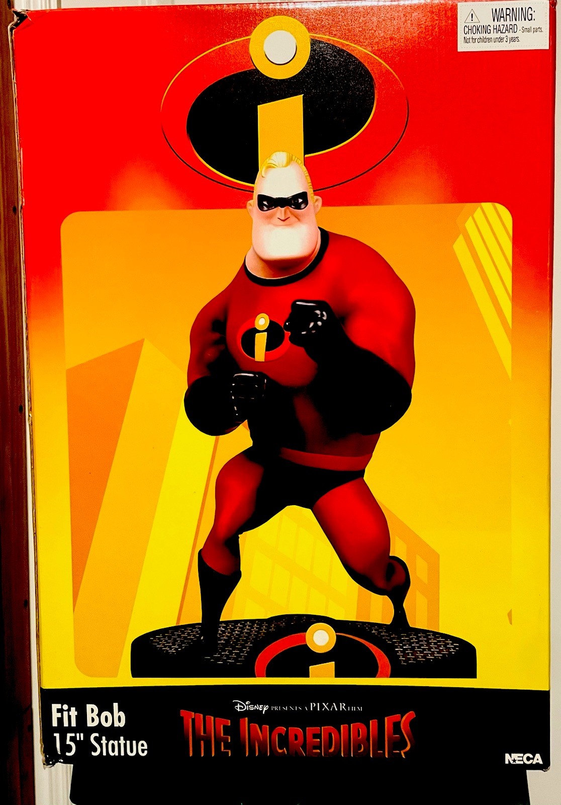 Neca 15" Fit Bob Statue Mr. Incredible Limited Edition! Never Displayed!