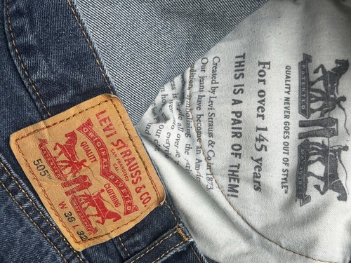 Jean homme Levi's 505 coupe régulière, taille 35x31 étiquette 36x32 bleu denim délavé moyen - Photo 15/24