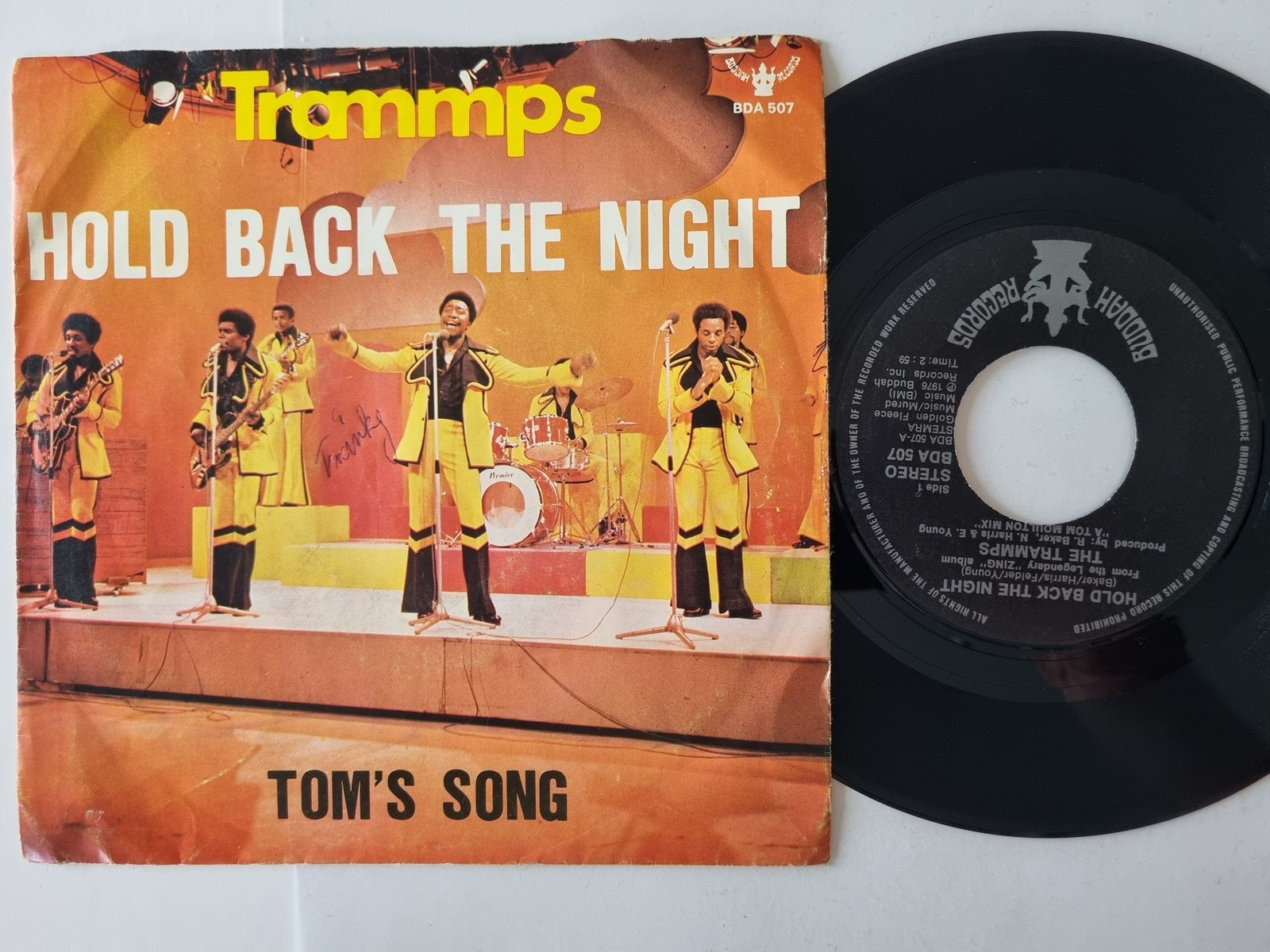 Trammps - Hold back the night 7'' Vinyl Holland