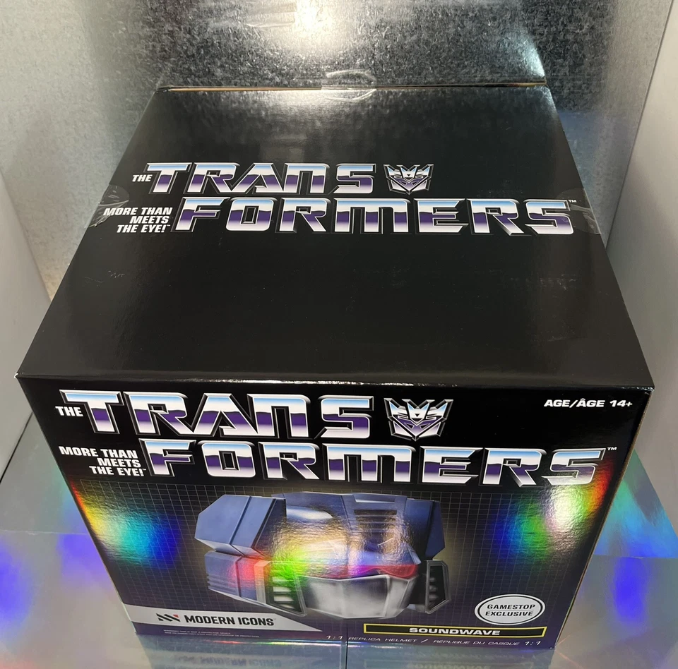 2022 Modern Icons Transformers - SOUNDWAVE Electronic Helmet 1:1 Scale Replica - Image 3 of 4