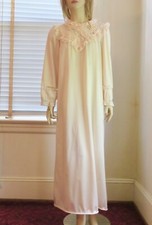 Vintage SML Vanity Fair Nightgown Soft Pink Long Sleeved Fleece Lined