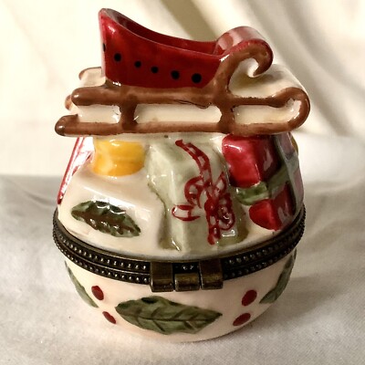 Villeroy & Boch 1748 Hinged Christmas Tree Trinket Box Gold Star