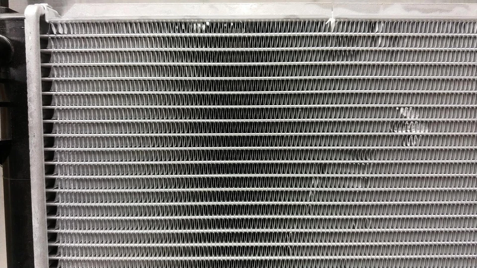 Dodge Charger Chrysler 300 CSF 3174 J20926470 2005-2010 radiador Foto 2 de 4