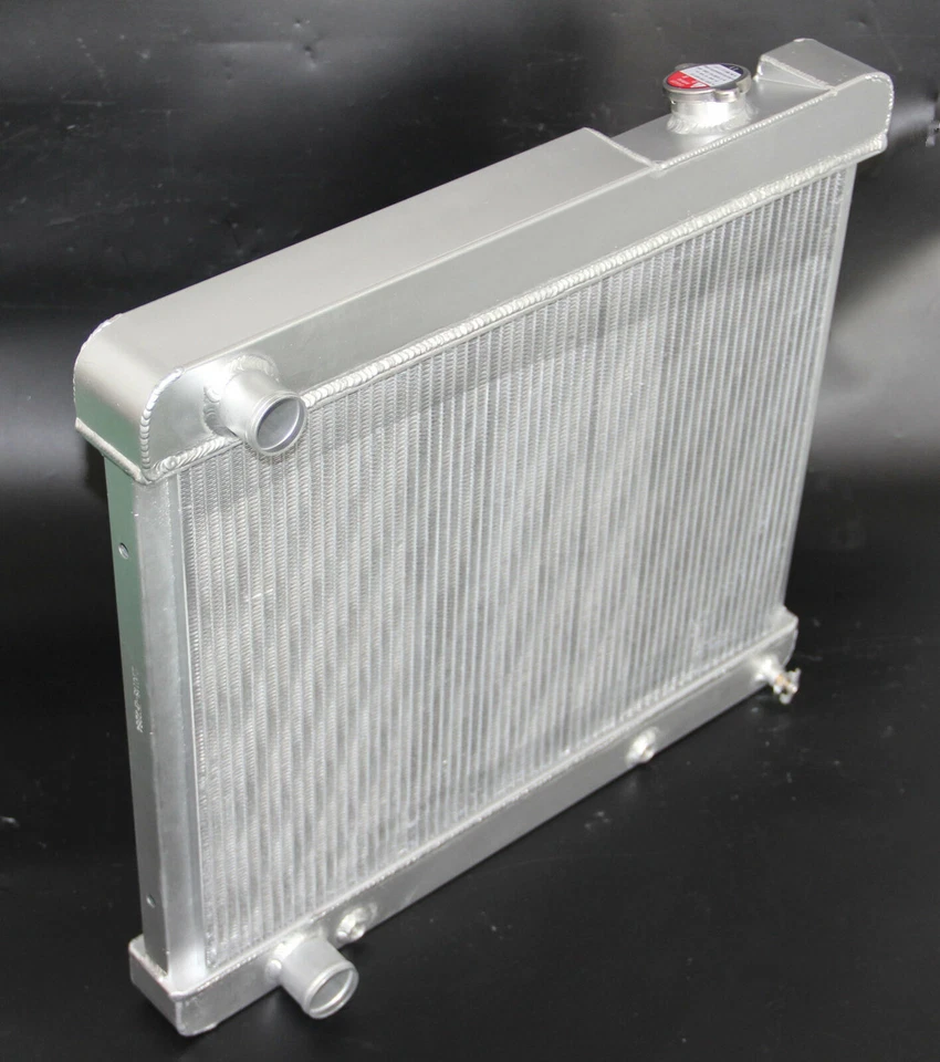 Radiador de aluminio de 3 filas para Cadillac DeVille Eldorado Fleetwood 1961-1965 Foto 3 de 4