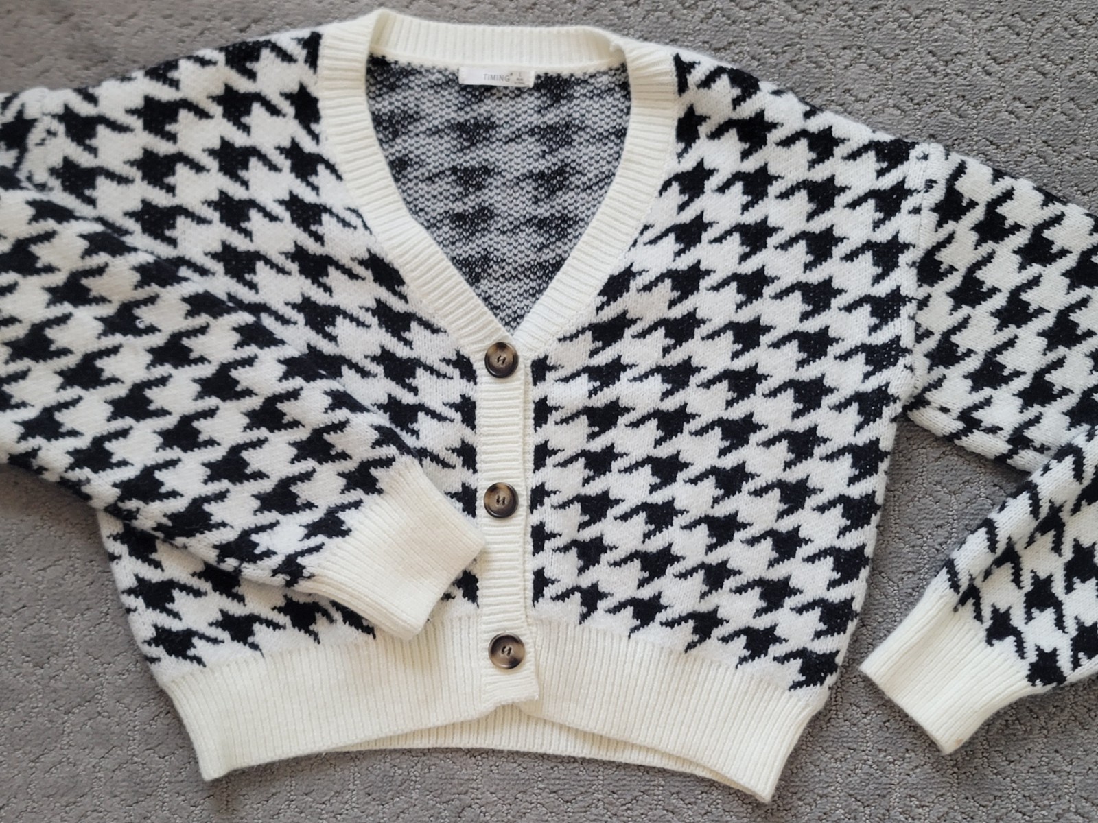 Women’s L Cropped Cardigan Cream Black Knit Button Front Preppy Chic