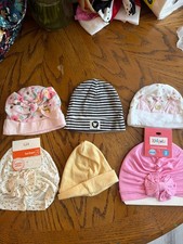 6 infant hats 2 with tags Excellent condition 