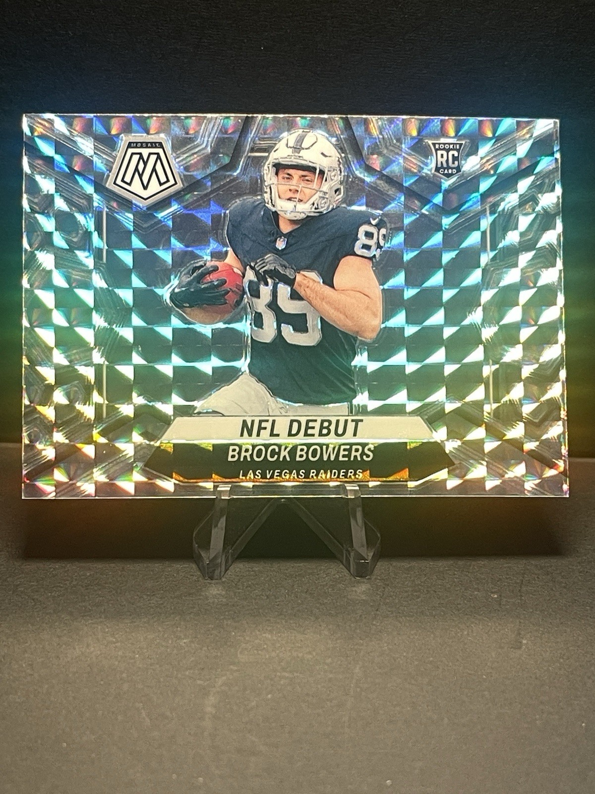 2024 Panini Mosaic - NFL Debut Brock Bowers #286 Mosaic Prizm (RC)