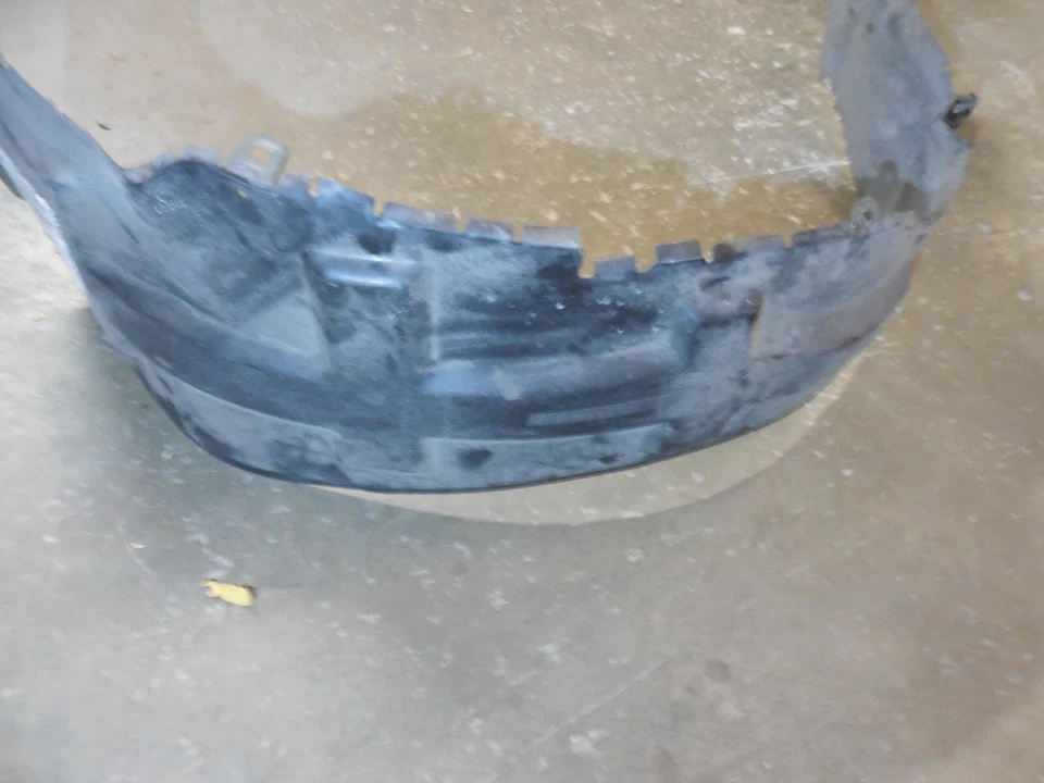 Forro de arco de roda dianteira direita Splash 1078840335 80-891 Mercedes Benz 380SL 560SL - Imagem 3 de 4