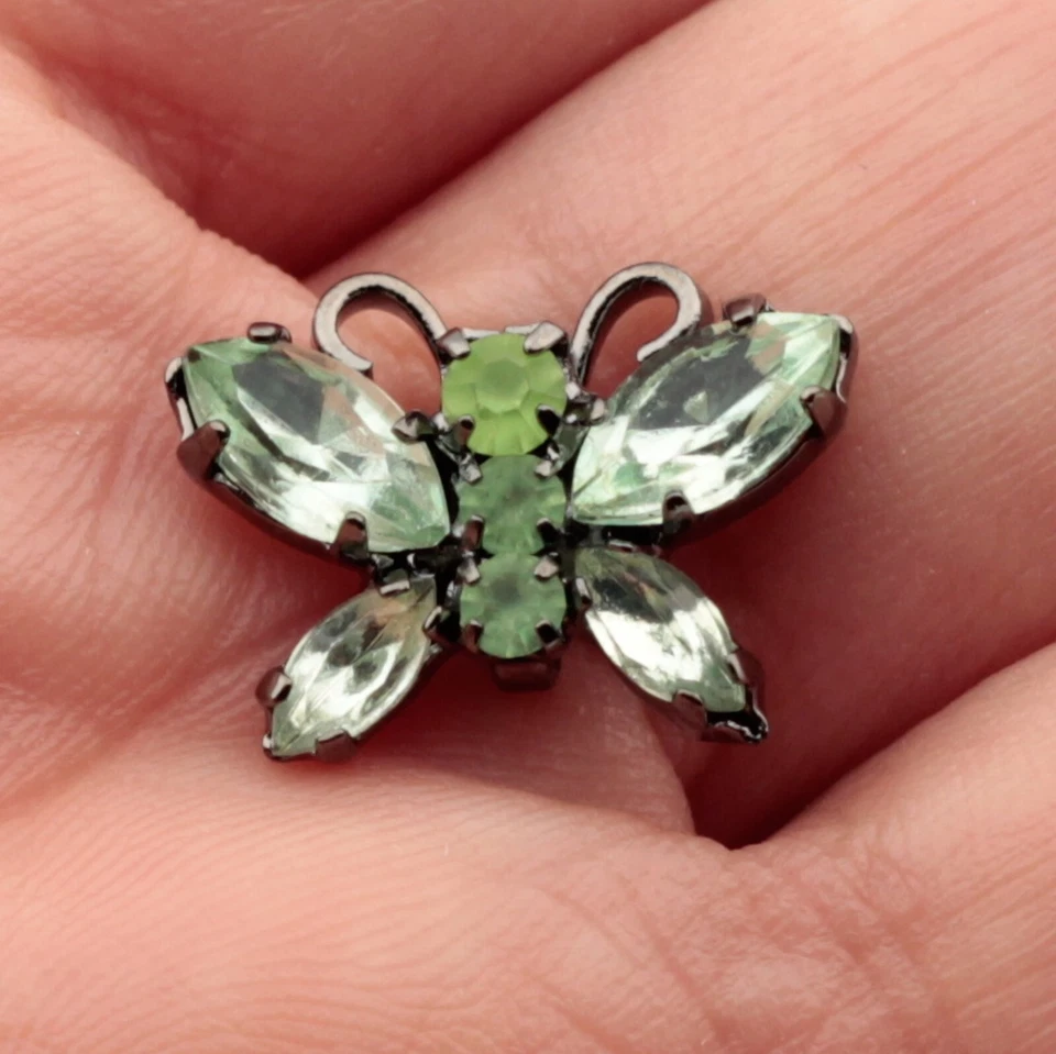 Czech glass rhinestone mini butterfly button lapel embellishment - Image 2 of 4